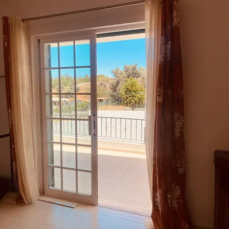 Vivenda Soares Vakantiehuis Estômbar